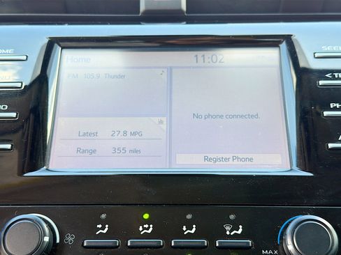 Used 2019 Toyota Camry LE FWD image 28