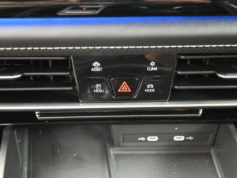 Used 2024 Volkswagen Atlas SEL Premium R-Line AWD/4WD image 24