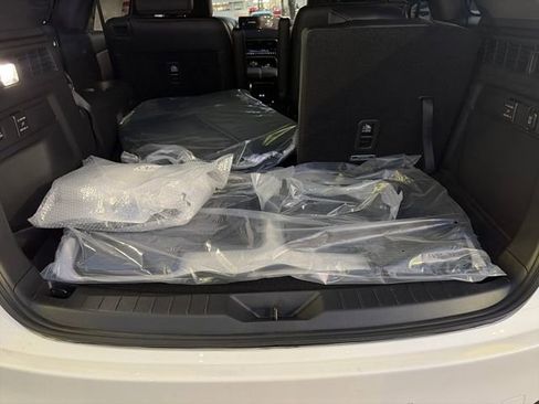 New 2026 MAZDA CX-90 Plug-In Hybrid w/ Premium Plus AWD/4WD image 17