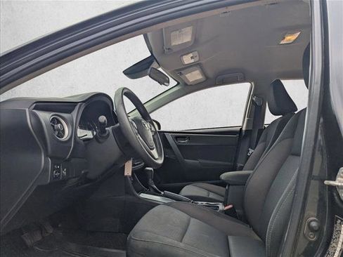 Used 2017 Toyota Corolla LE image 9