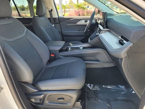 Certified 2025 Ford Explorer Active image 19