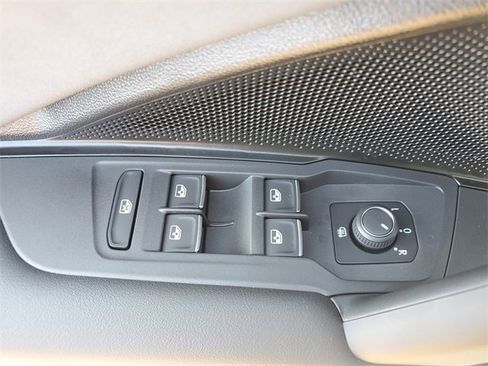 New 2026 Volkswagen Tiguan SE R-Line image 23