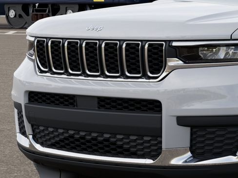 New 2026 Jeep Grand Cherokee L Laredo image 21