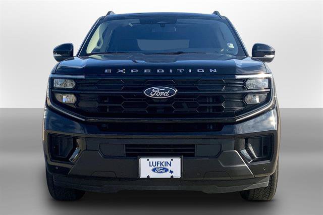 Certified 2025 Ford Expedition Active AWD/4WD image 3