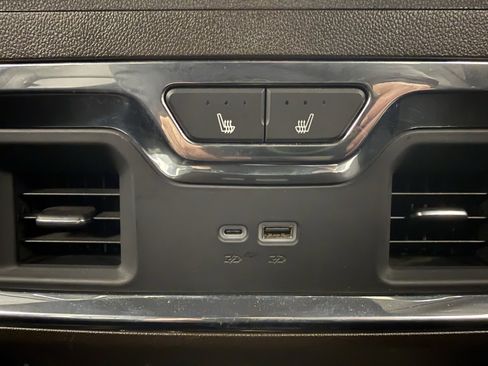 Used 2024 Chevrolet Silverado 1500 LTZ image 26