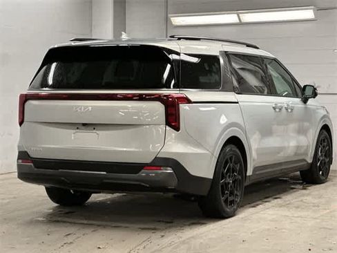 Used 2025 Kia Carnival SX image 25