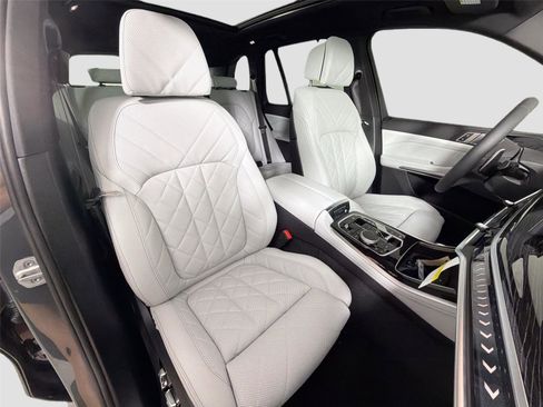 New 2026 BMW X5 xDrive40i AWD/4WD image 29