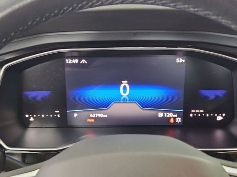 Certified 2024 Volkswagen Jetta SE image 32