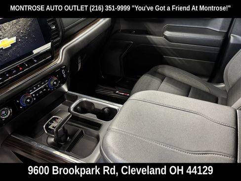 Used 2024 Chevrolet Silverado 1500 LT Trail Boss AWD/4WD image 17