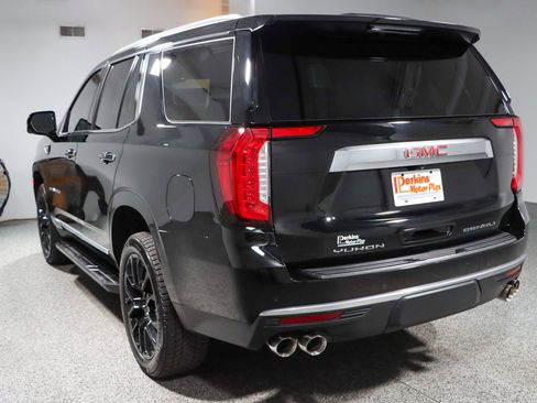 Used 2023 GMC Yukon Denali AWD/4WD image 9