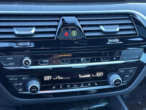 Certified 2023 BMW 530i w/ Convenience Package image 24