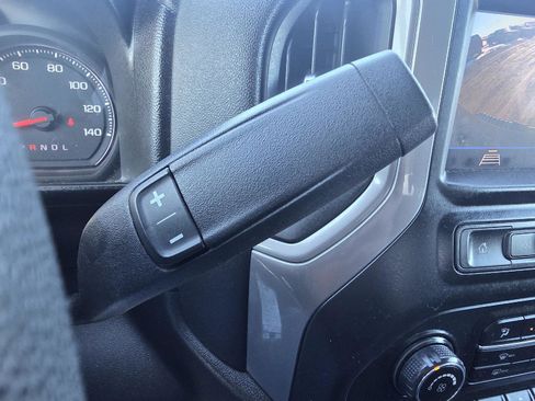 Used 2021 Chevrolet Silverado 2500 Custom w/ Custom Value Package image 19