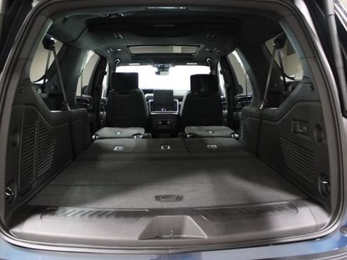 New 2026 GMC Yukon XL Elevation w/ Elevation Premium Package AWD/4WD image 17