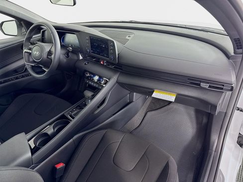 New 2026 Hyundai Elantra SEL Sport Premium FWD image 28