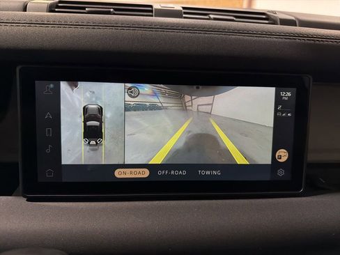 Used 2021 Land Rover Defender 90 First Edition image 20