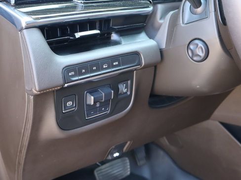 Used 2024 Cadillac Escalade ESV Sport AWD/4WD image 27