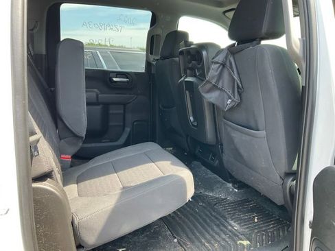 Used 2022 Chevrolet Silverado 2500 Custom w/ Custom Value Package AWD/4WD image 8