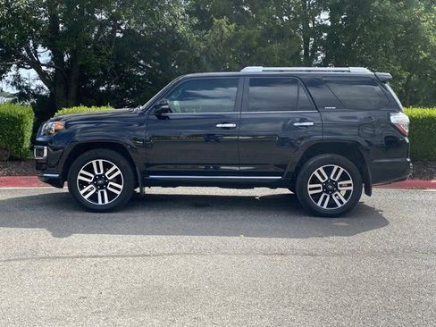 Used 2016 Toyota 4Runner Limited w/ Convenience Package AWD/4WD image 11