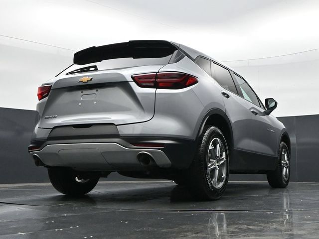 Used 2025 Chevrolet Blazer LT FWD image 38