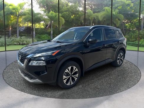 Used 2022 Nissan Rogue SV w/ SV Premium Package FWD image 1