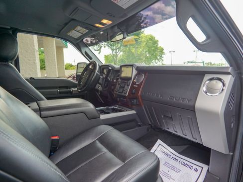 Used 2016 Ford F350 Lariat w/ Lariat Interior Package AWD/4WD image 31