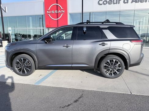 New 2026 Nissan Pathfinder Platinum AWD/4WD image 2