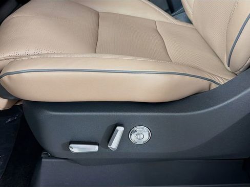 New 2025 Lincoln Navigator L Black Label AWD/4WD image 20