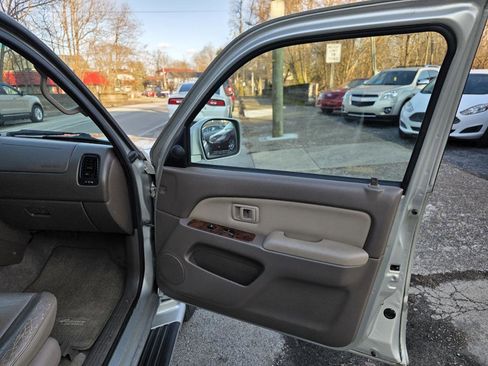 Used 2000 Toyota 4Runner Limited image 43