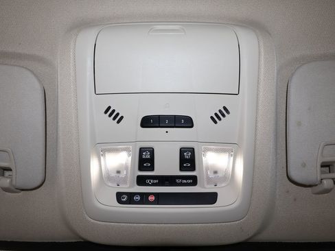 Certified 2022 GMC Acadia Denali w/ Denali Ultimate Package image 36