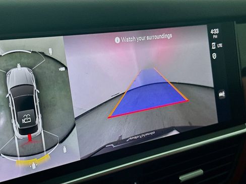 Certified 2023 Porsche Cayenne Platinum Edition image 16