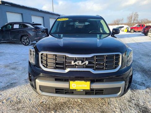 Used 2023 Kia Telluride S image 3