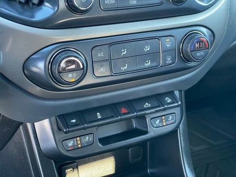 Used 2018 Chevrolet Colorado Z71 image 22