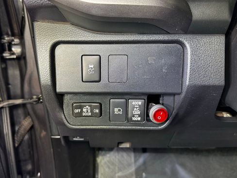 Used 2023 Toyota Tacoma TRD Off-Road image 25