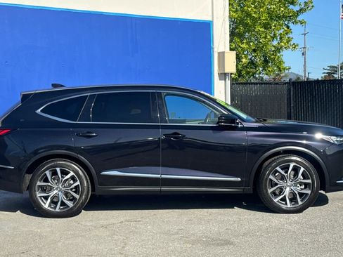 Certified 2023 Acura MDX SH-AWD w/ Technology Package image 2
