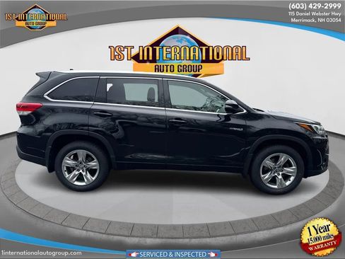 Used 2017 Toyota Highlander Limited w/ Carpet Mat Package image 10