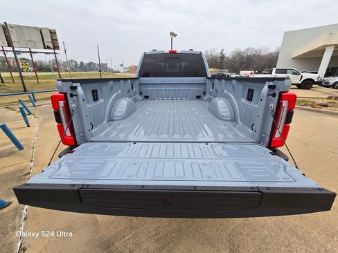 New 2026 Ford F250 Platinum w/ FX4 Off-Road Package AWD/4WD image 13