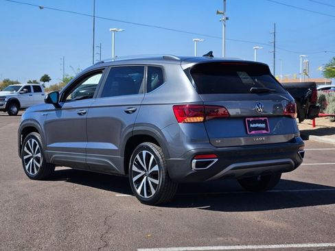 Used 2022 Volkswagen Taos SE FWD image 8