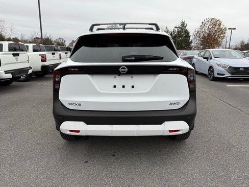 New 2026 Nissan Kicks SV w/ Cold Weather Package image 6