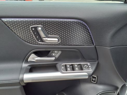 Certified 2025 Mercedes-Benz GLA 250 4MATIC image 13