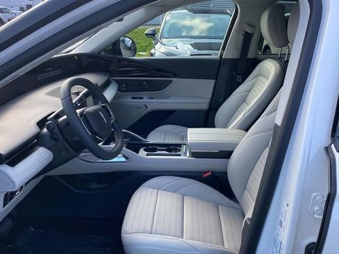 New 2026 Lincoln Nautilus Reserve w/ Jet Appearance Package image 9