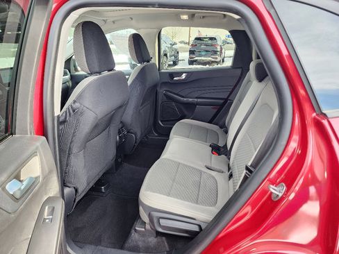 Used 2021 Ford Escape SE w/ SE Sport Appearance Package image 33