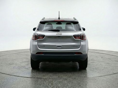 Used 2025 Jeep Compass Trailhawk AWD/4WD image 7