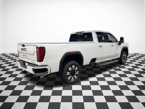 New 2026 GMC Sierra 3500 Denali w/ Denali Reserve Package AWD/4WD image 8