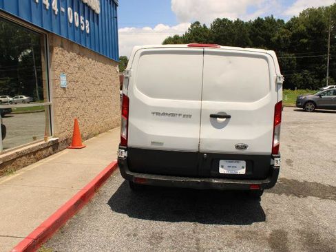 Used 2016 Ford Transit 250 130 Low Roof RWD image 5