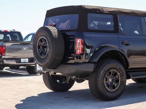 New 2026 Ford Bronco Outer Banks w/ Sasquatch Package AWD/4WD image 9