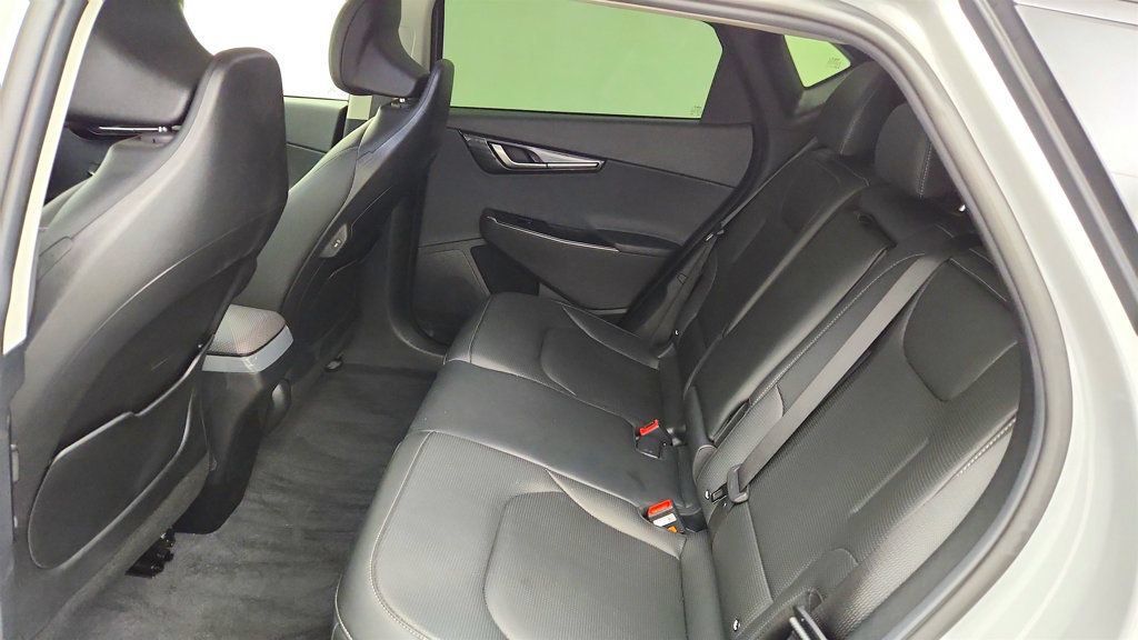 Used 2025 Kia EV6 Wind RWD image 18