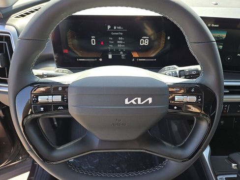 New 2026 Kia Sorento LX FWD image 10