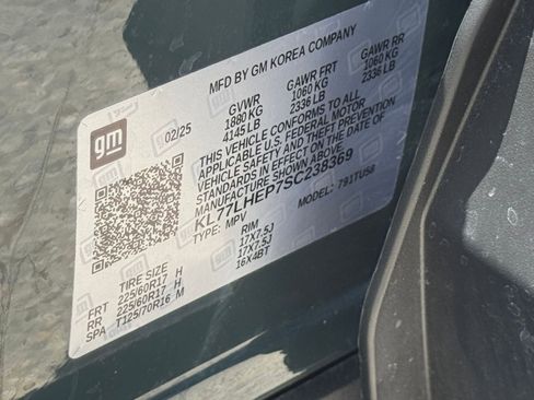 Used 2025 Chevrolet Trax LT w/ LT Convenience Package FWD image 29