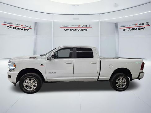 Used 2024 RAM 2500 Laramie AWD/4WD image 3