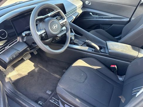 Used 2024 Hyundai Elantra SEL FWD image 21